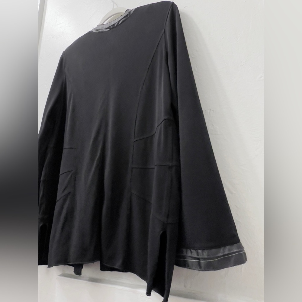 Black Ruffled Cardigan - Picture 5 of 7